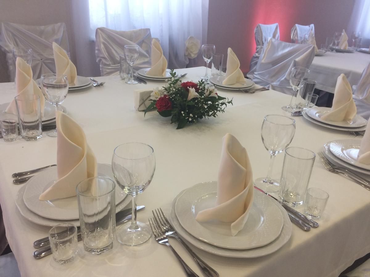 Hotel And Restaurant Complex Lubokray Pereyaslav-Khmelʼnytsʼkyy Екстериор снимка