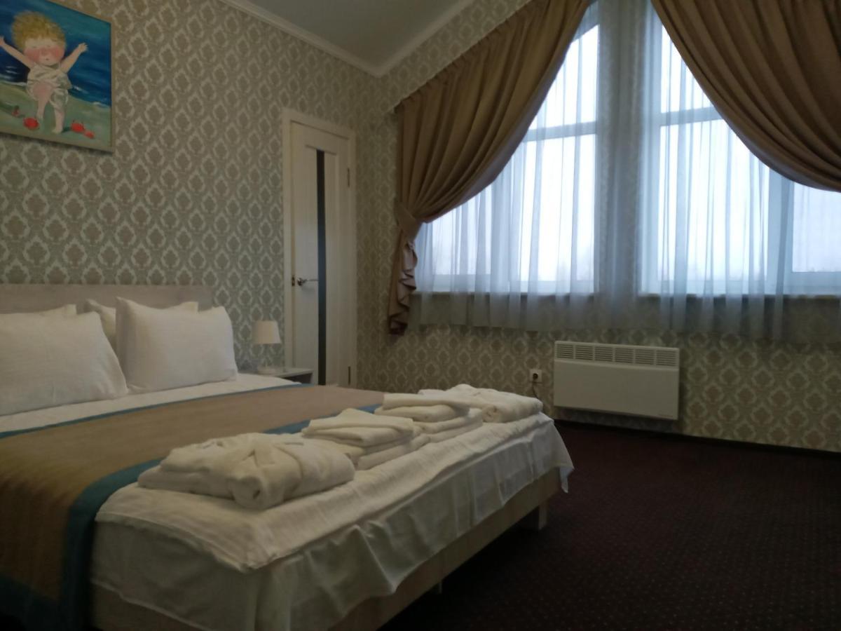 Hotel And Restaurant Complex Lubokray Pereyaslav-Khmelʼnytsʼkyy Екстериор снимка