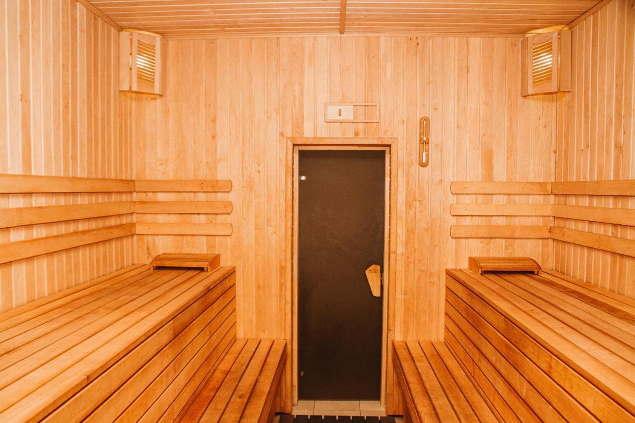 Hotel And Restaurant Complex Lubokray Pereyaslav-Khmelʼnytsʼkyy Екстериор снимка